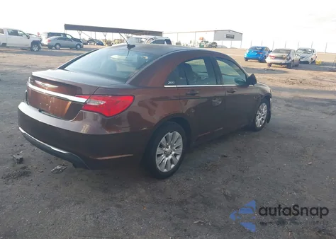 2012 Chrysler 200 Lx z USA, uszkodzony, nr VIN 1C3CCBAB7CN169931